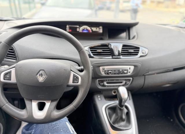 2014 2013 Renault Scénic Famille SUV — photo 5